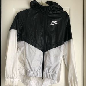 NIKE Windbreaker